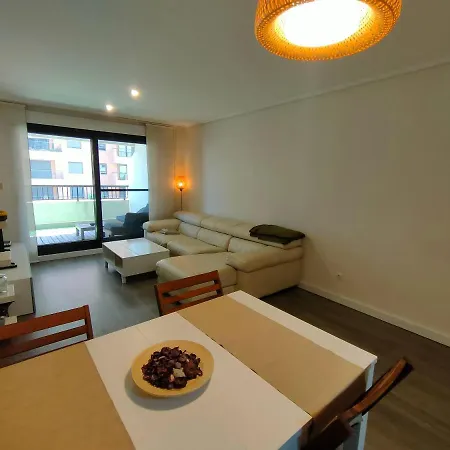 Non Stress First Level Apartment *
