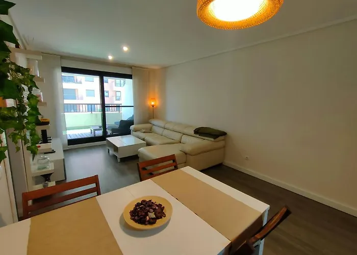 Non Stress First Level Apartment *